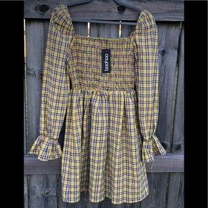 Boohoo dress